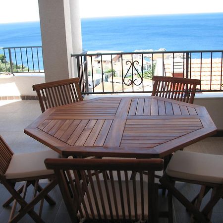 Apartments Leut Sveti Stefan Rum bild