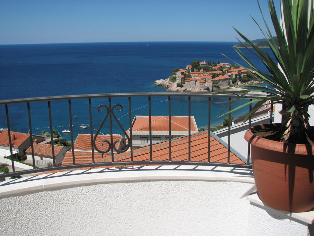 Apartments Leut Sveti Stefan Rum bild