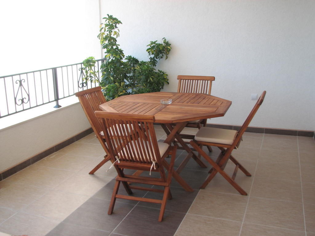 Apartments Leut Sveti Stefan Rum bild