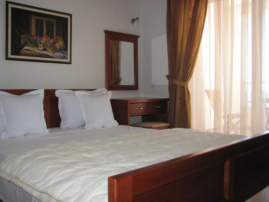 Apartments Leut Sveti Stefan Rum bild