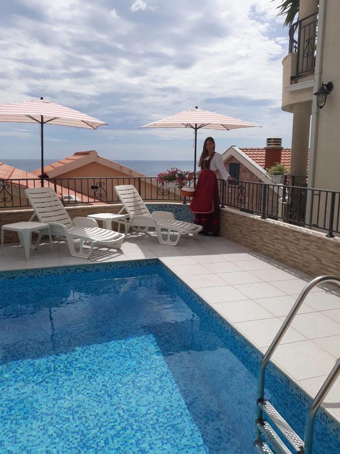 Apartments Leut Sveti Stefan Exteriör bild